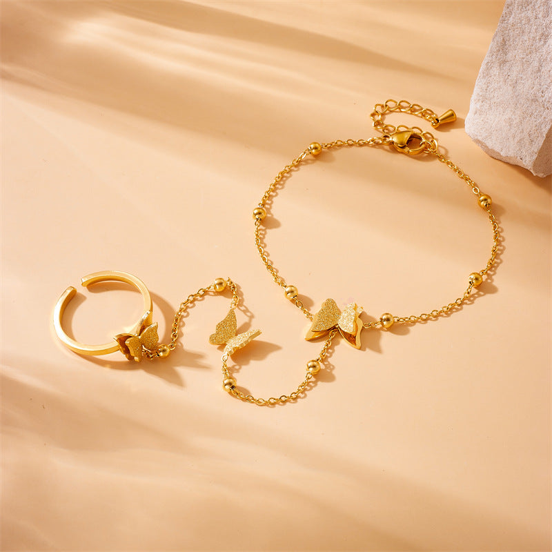 Titli Handchain