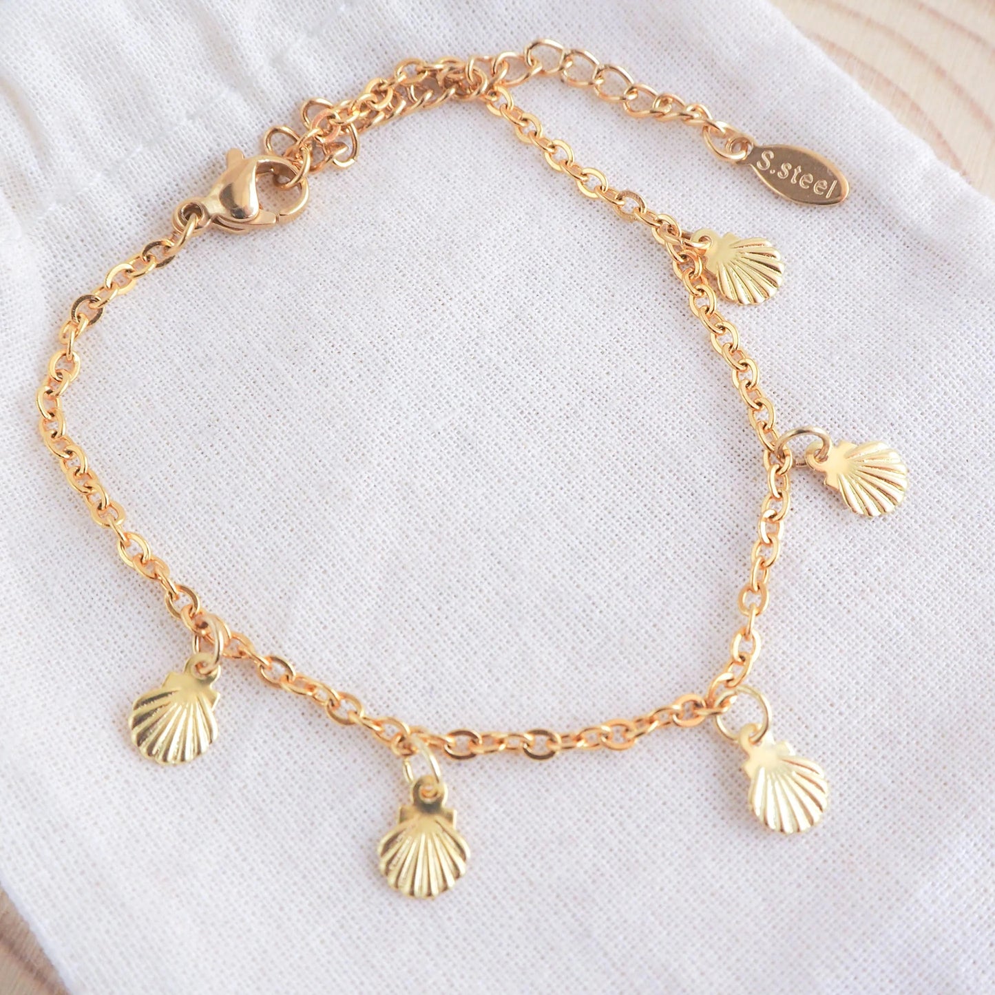 Shell anklet