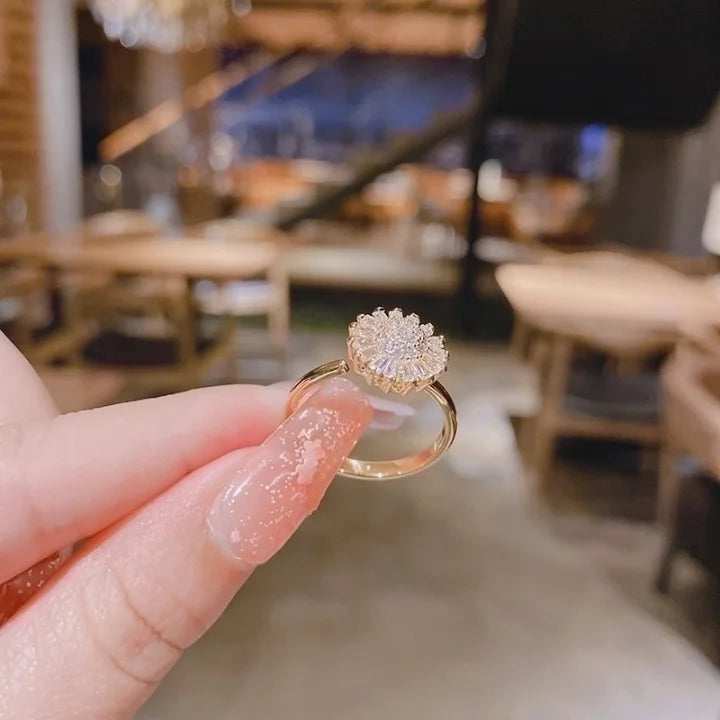 Roselle Rotating Flower Ring