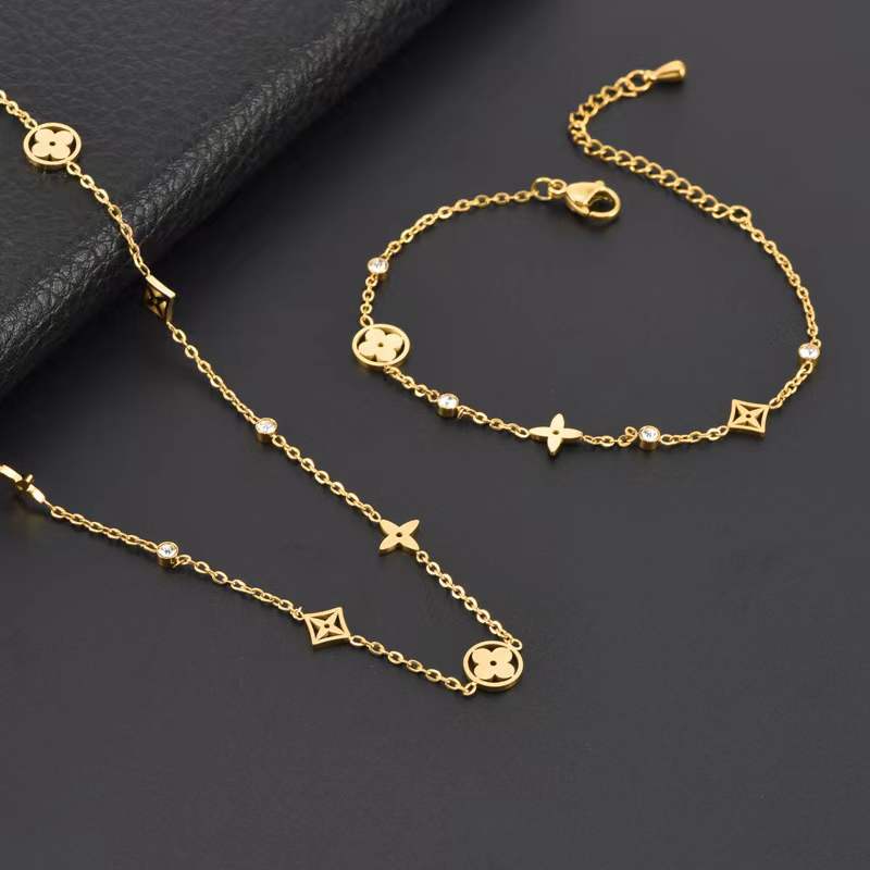 Mizan Necklace