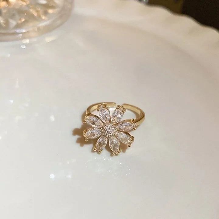 Solara Rotating Flower Ring