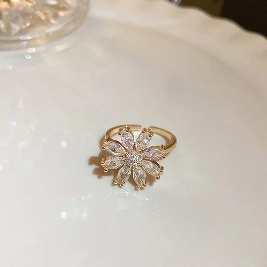 Solara Rotating Flower Ring
